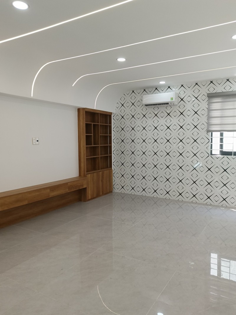 Bán nhà  đường Lã Xuân Oai, Tăng Nhơn Phú A,  Q.9, Thủ Đức, TP HCM. DT 52m2, 4PN. Giá  6.6 tỷ. 3