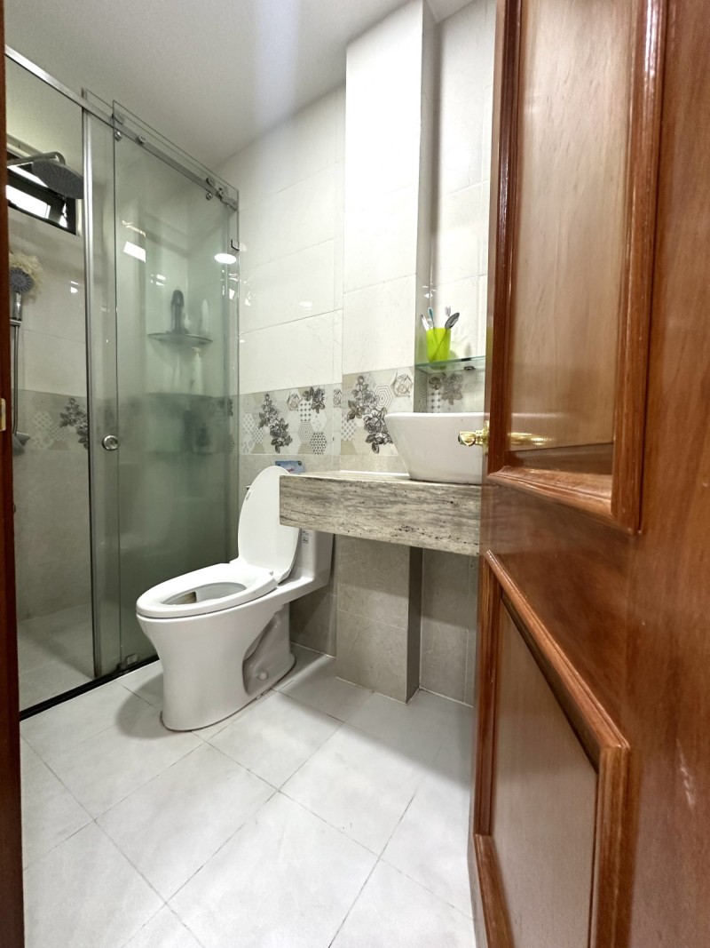 Bán nhà đường 160, Tăng Nhơn Phú A, Q9, Thủ Đức, TP HCM. DT 105m2, 3 tầng, 8PN. Giá  7.55  tỷ, 5