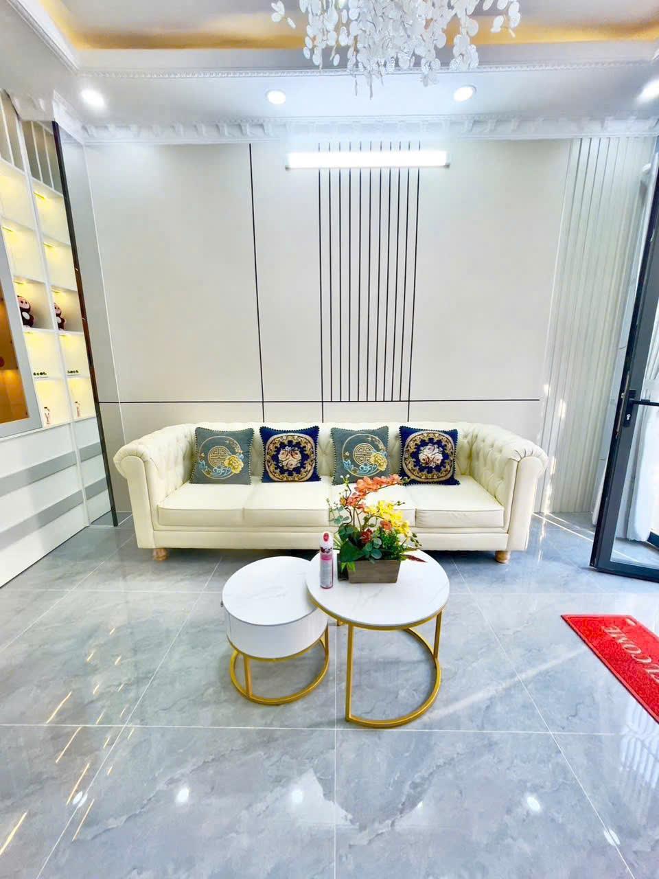 NHÀ 3 TẦNG, XE TẢI ĐỔ CỬA, CẠNH PHÚ MỸ HƯNG, SÁT MẶT TIỀN, CHỈ HƠN 5 TỶ 2