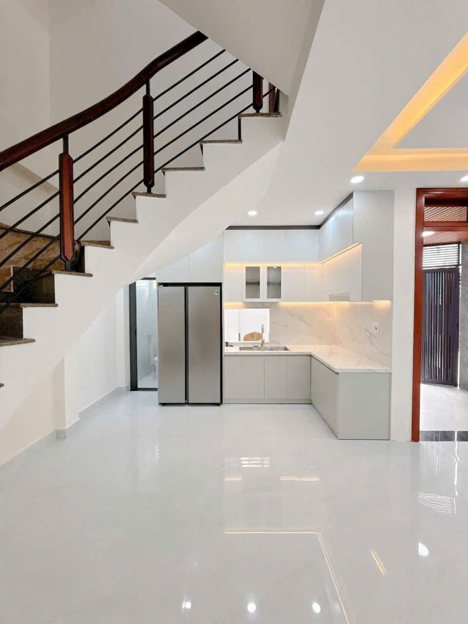 Nhà góc 2 mặt tiền, hẻm xe hơi Nguyễn Thị Thập, 6 phòng, hơn 9 tỷ, ngay Lotte Mart 2