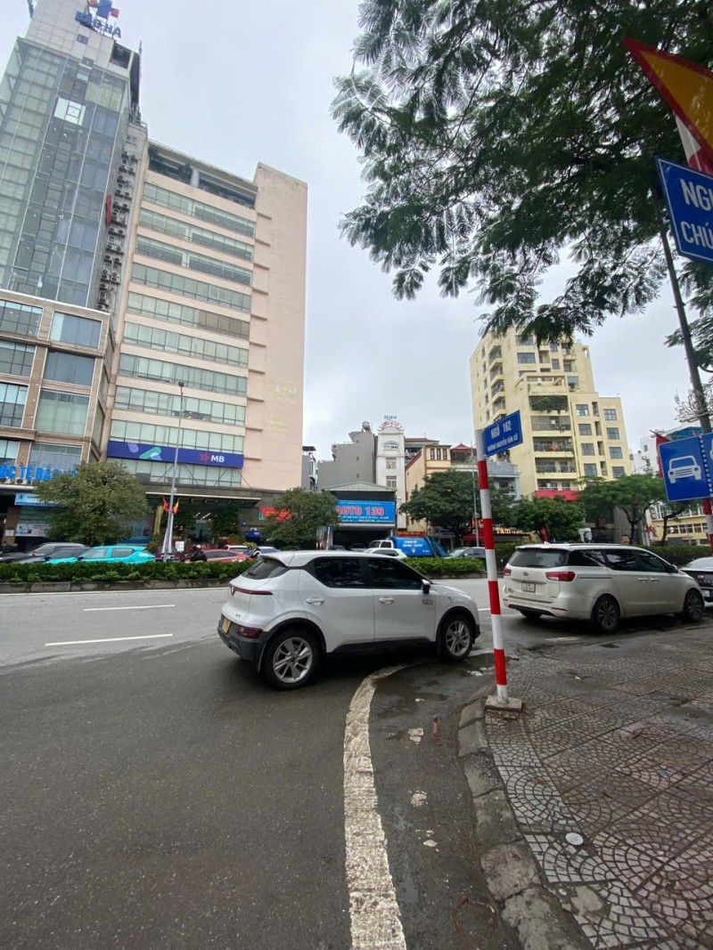 BÁN CĂN HỘ DÒNG TIỀN TỐT NGUYỄN VĂN CỪ – 104M² – 7 TẦNG - 21 PHÒNG – MT 6M – 31 TỶ  Long Biên 5