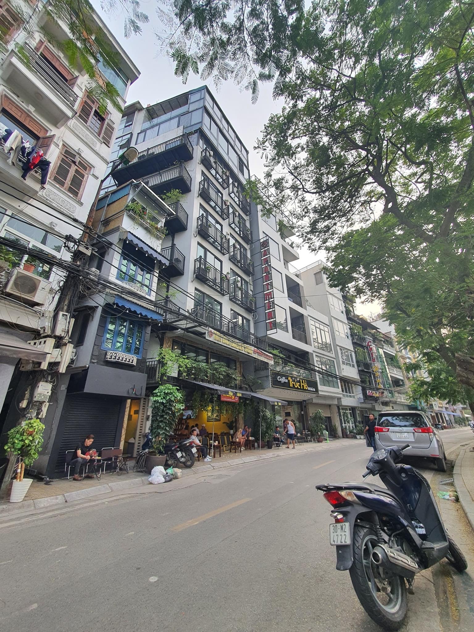 Bán nhà mặt phố Trúc Bạch, View hồ, ô tô tránh, lô góc 2 mặt phố, hiếm nhà bán. Giá 45 tỷ 2