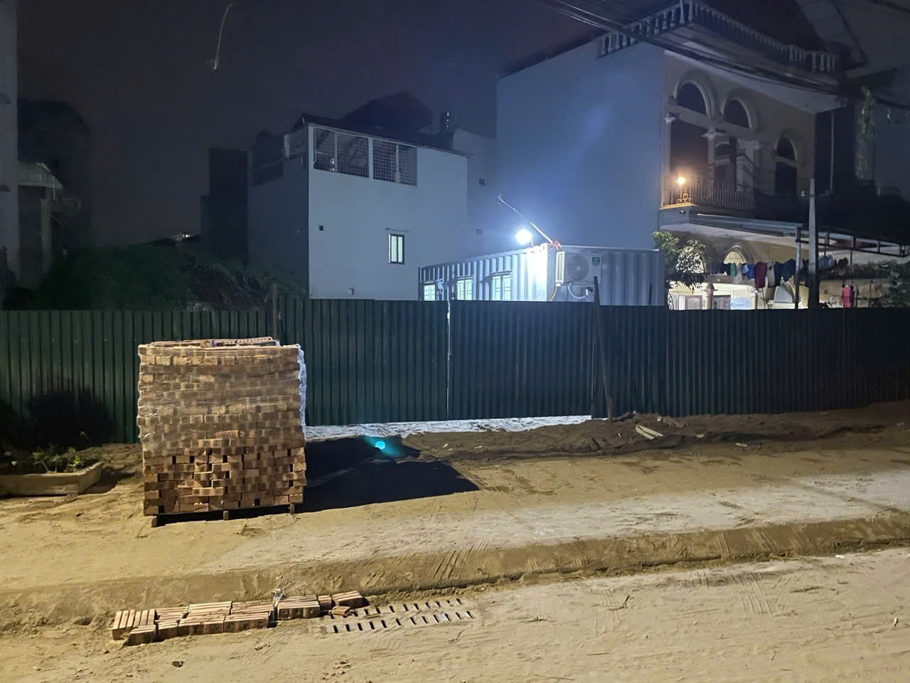 Cần bán Đất Phường Bồ Đề, Long Biên, Diện tích 300m², Giá 300 Trăm/m²