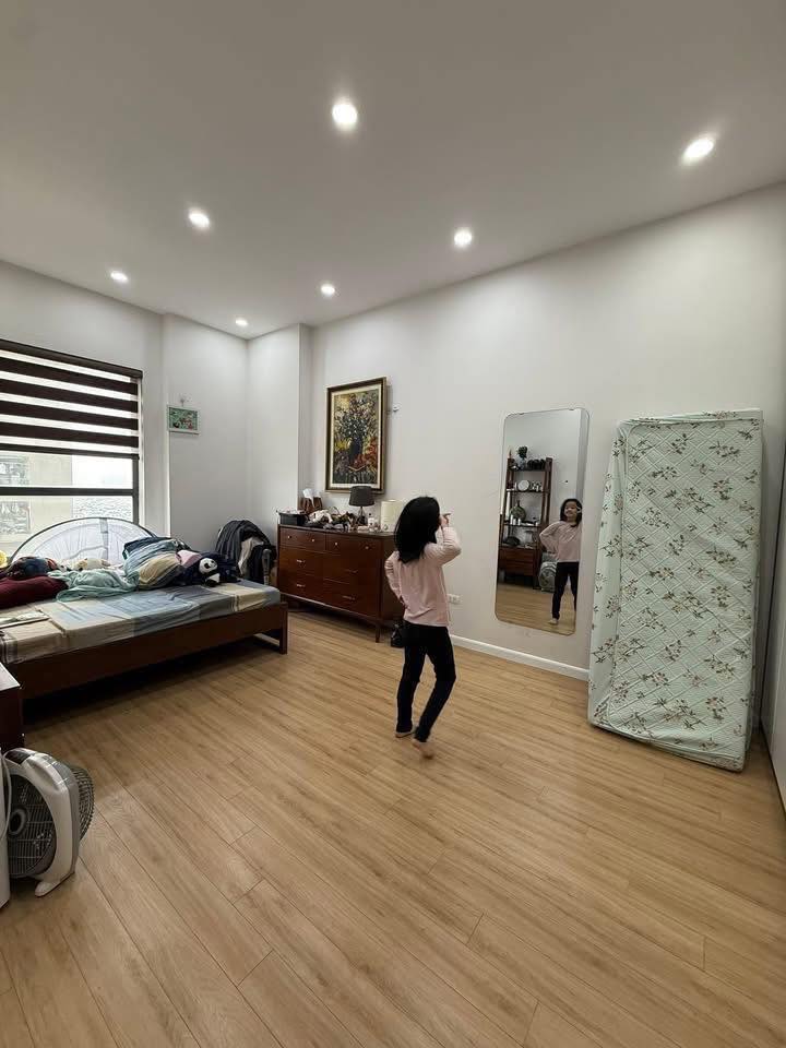 Giá Tốt.Cần Tiền Bán Chung Cư Sài Đồng, Long Biên 70m2, chỉ 4,45 tỷ