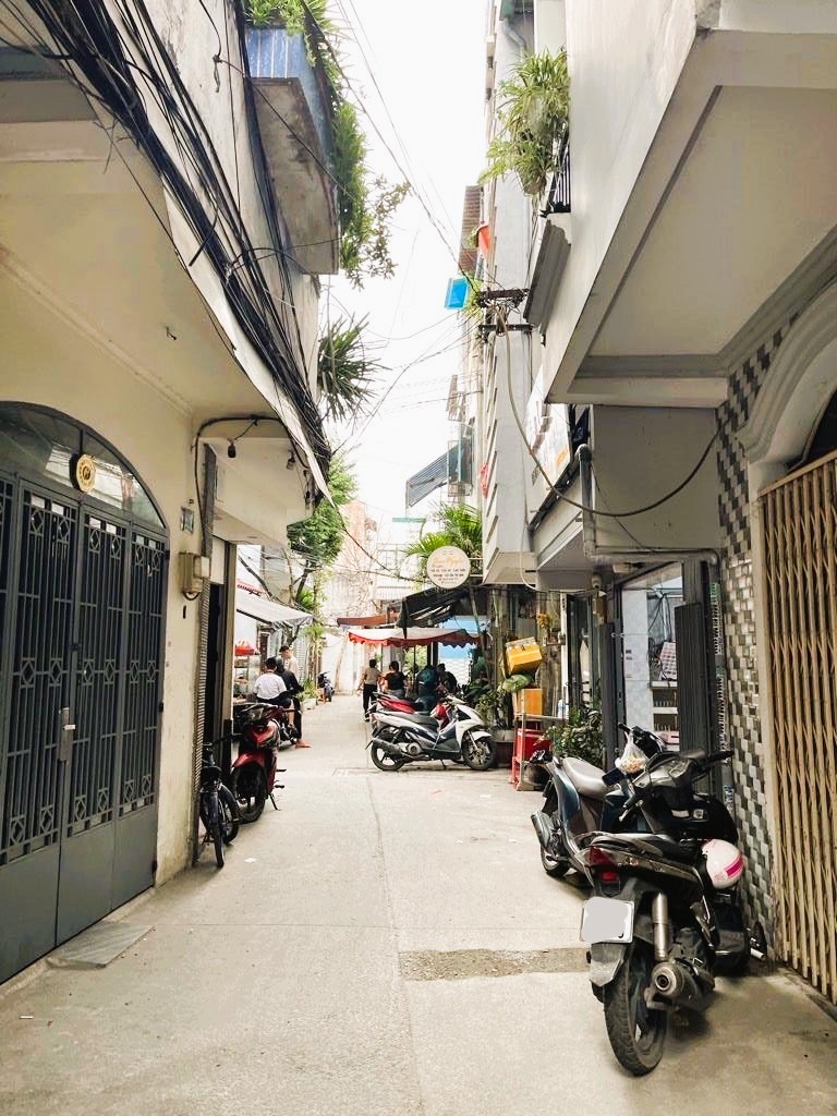 38m2 HẺM THÔNG TRẦN VĂN QUANG 2PN hơn 3 tỷ 2