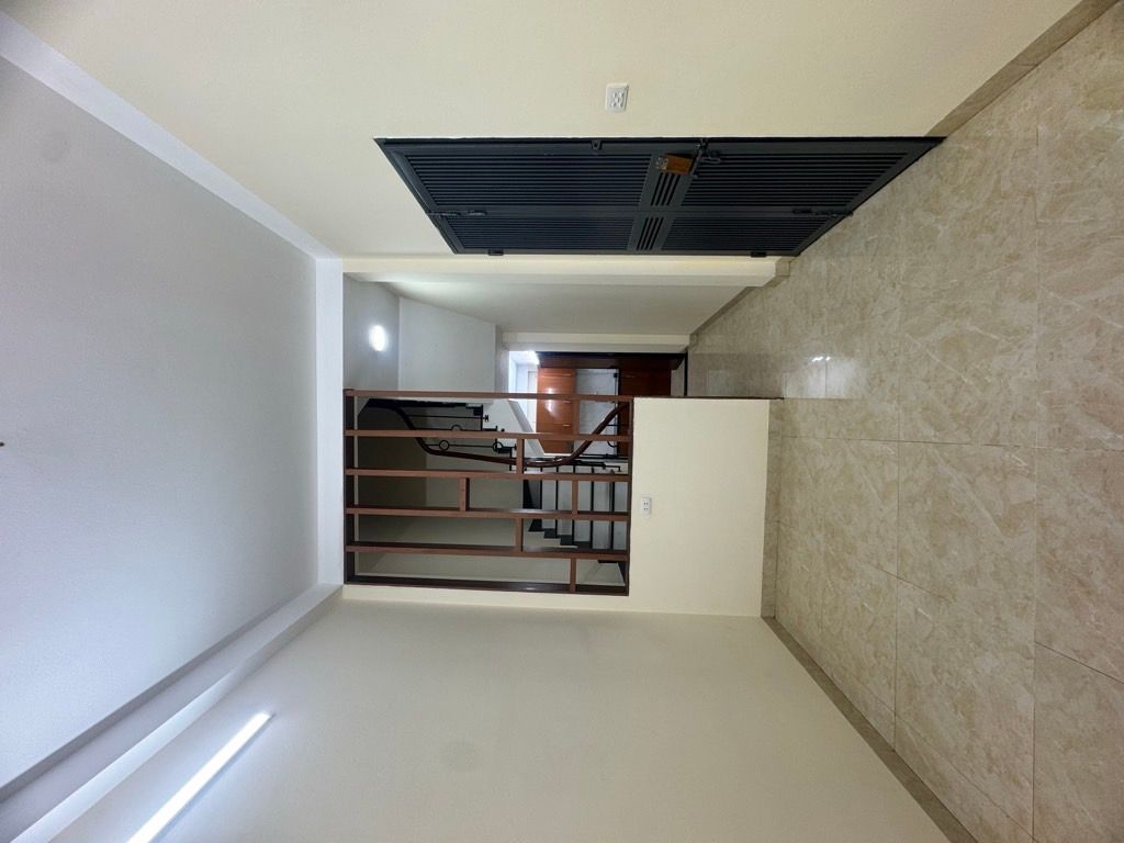 Siêu Hiếm. Bán Nhà Sài Đồng, Long Biên 33m2, 4T chỉ 5,7 tỷ (ngõ ô tô đỗ gần)