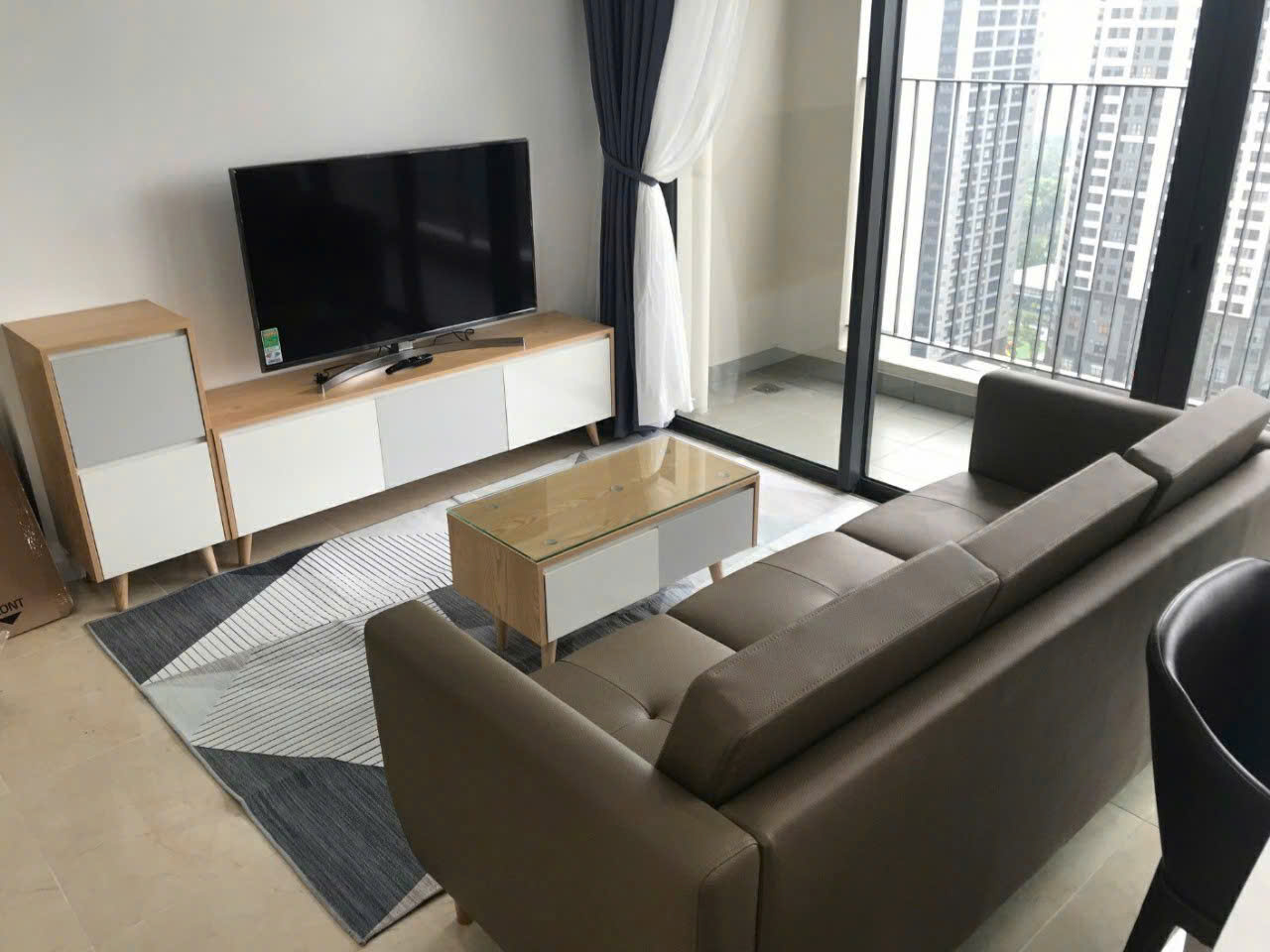 Bán 3PN VINHOMES D'CAPITALE, Trục đẹp view phố giá 11.x tỷ 3