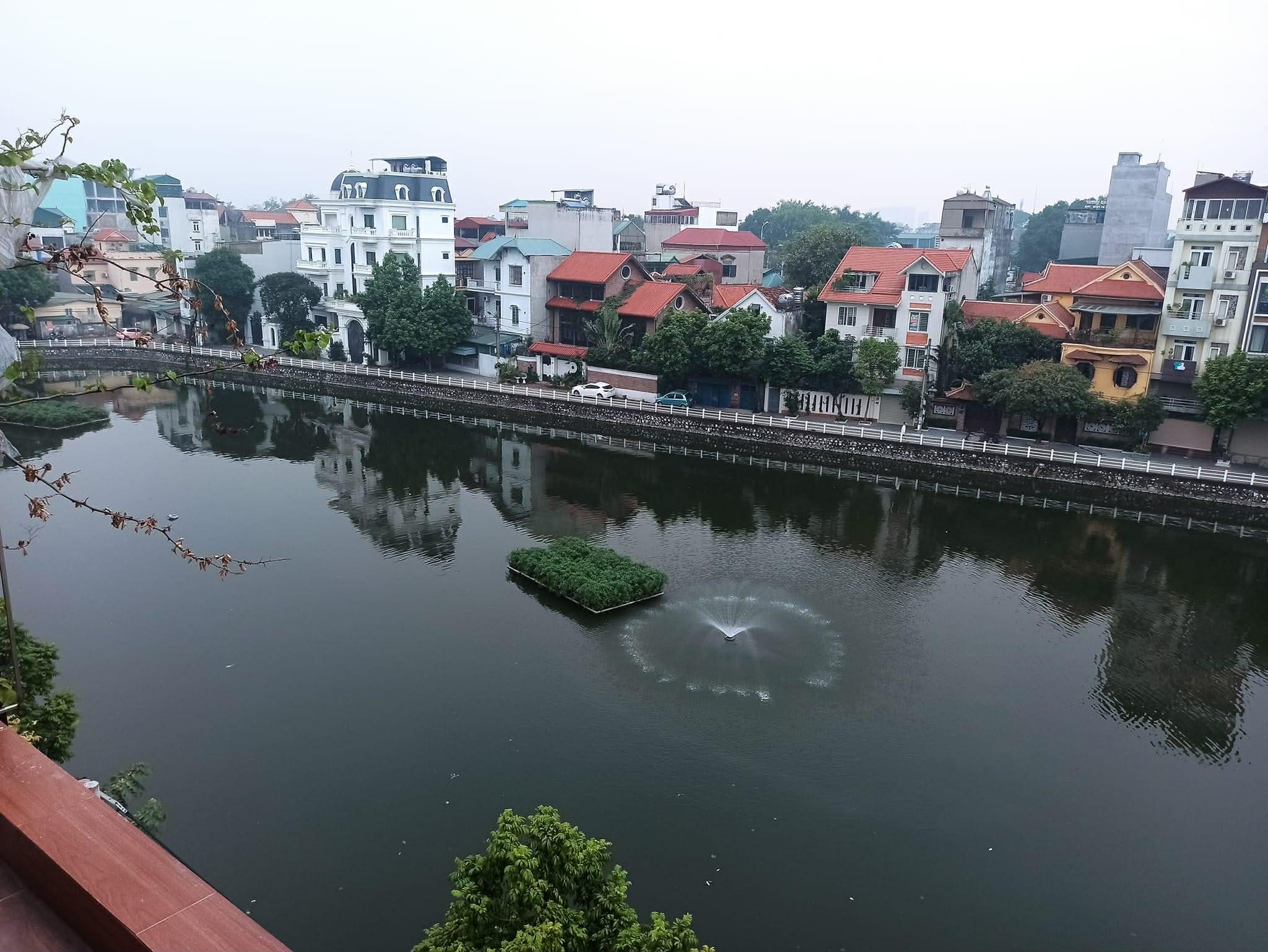 nhà đẹp mặt hồ Ngọc Lâm , gara, kinh doanh, ôtô đỗ cửa 2