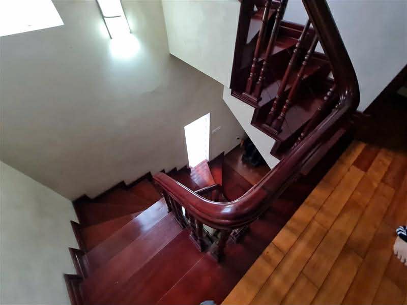 nhà đẹp Lâm Hạ, lô góc, mặt tiền 17m , ôtô tránh, gần bệnh viện Tâm Anh 4