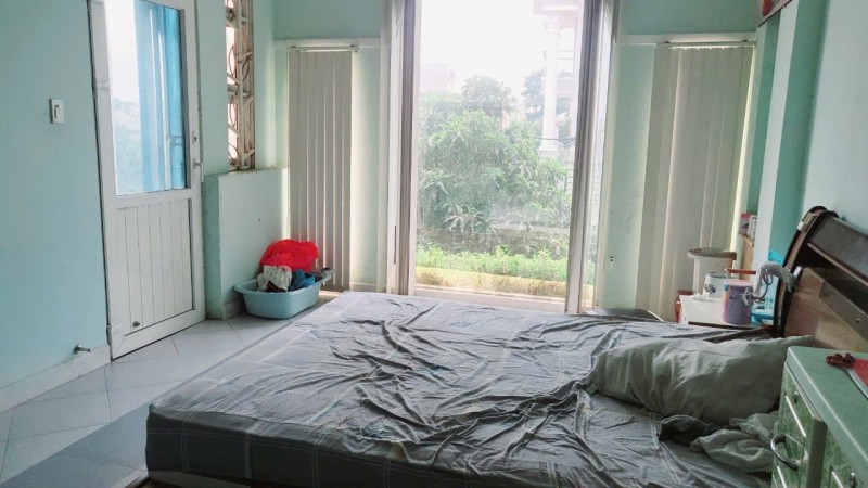 Bán nhà đường số 9, Phường Linh Trung, Thủ Đức, TP HCM. DT 105m2, 4 tầng, 8PN. Giá 9.5 tỷ, SHR 5