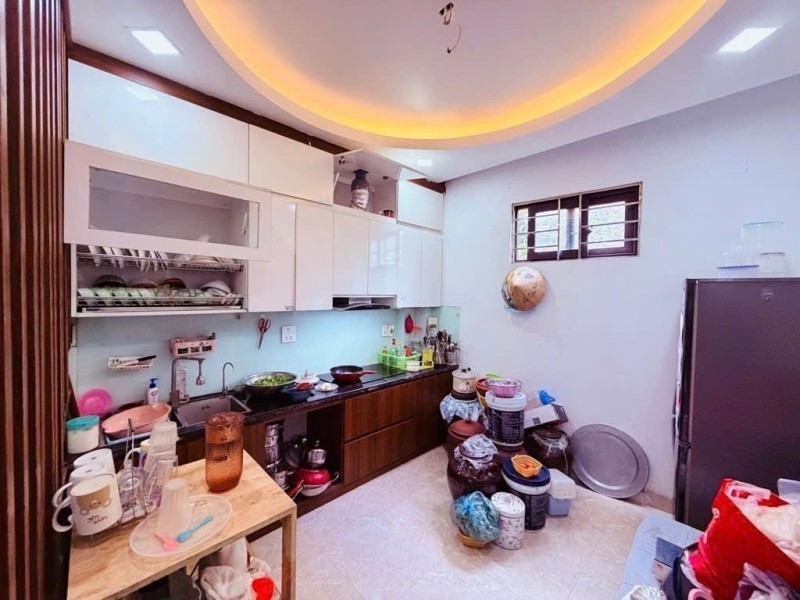 BÁN NHÀ BÁT KHỐI LONG BIÊN, Ô TÔ ĐỖ CỬA, NHÀ 2 THOÁNG, GẦN HỒ, Ở NGAY, 7.2 TỶ 2