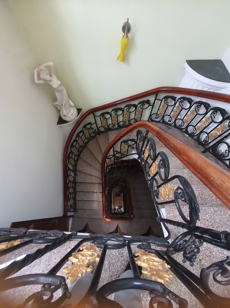 Bán Biệt Thự đường số 13, Phường An Khánh,  Q2, Thủ Đức, TP HCM. DT  210m2, 3 tầng,  4PN, Sổ Hồng, 3