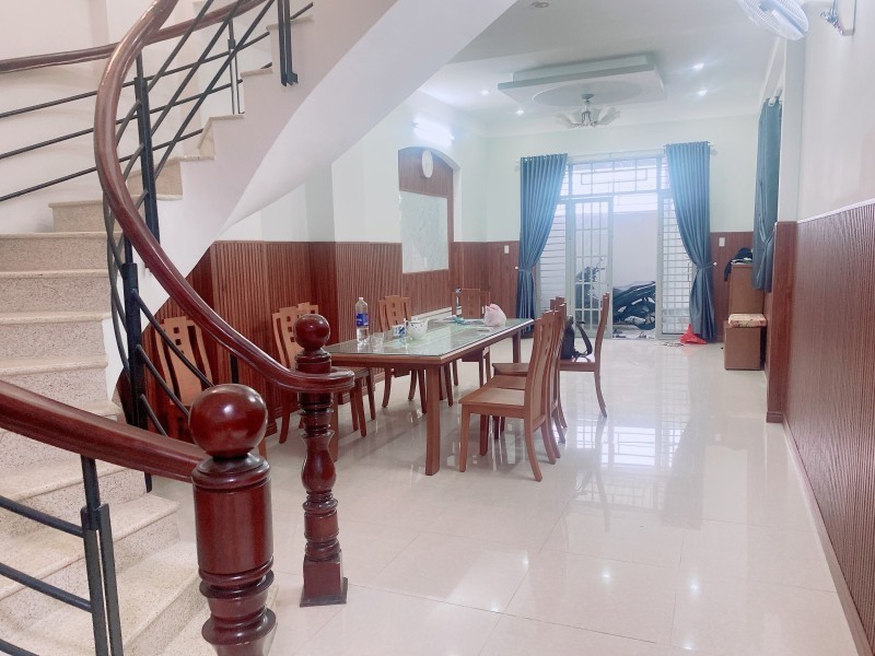 Bán nhà đường số 27, Hiệp Bình Chánh, Thủ Đức, TP HCM. DT 105 m2, 3 tầng. Giá  8.7 tỷ, Sổ Hồng,