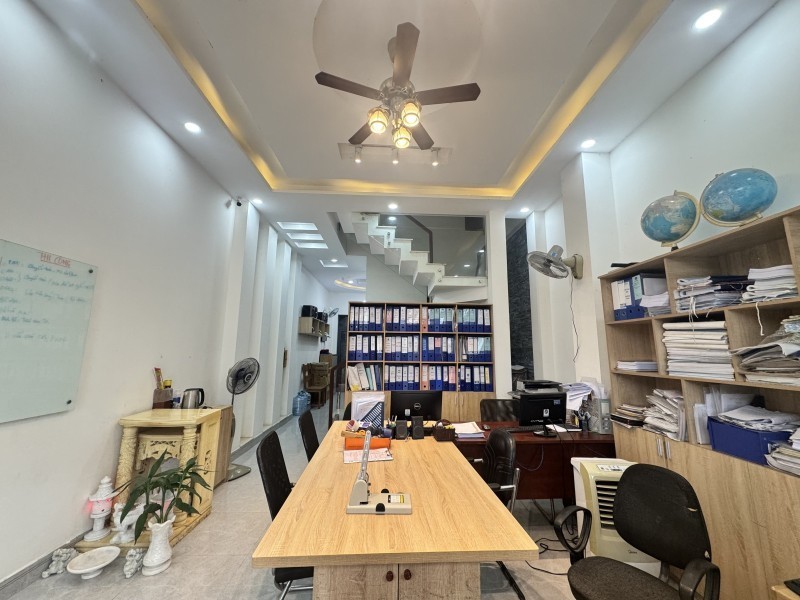 Bán nhà đường  Bưng Ông Thoàn, Phú Hữu, Q9, TP HCM. DT 81m2, 4 tầng. Giá  8.9 tỷ, SH - 0933125879 2