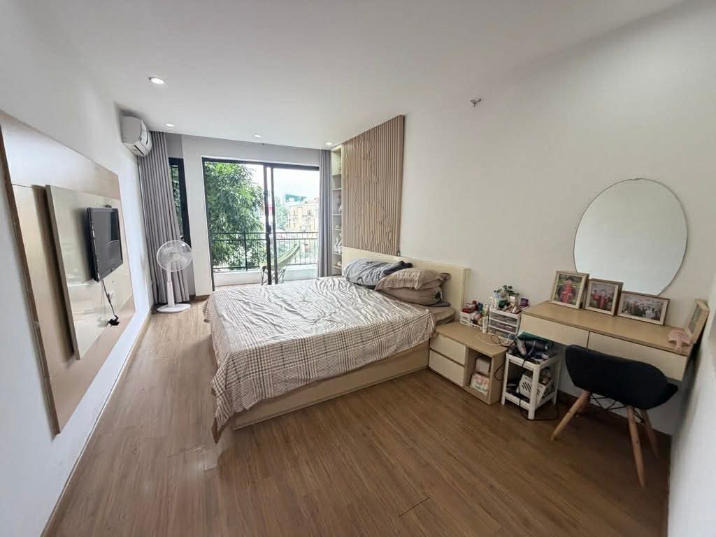 nhà đẹp mặt hồ Ngọc Lâm , gara, kinh doanh, ôtô đỗ cửa 5