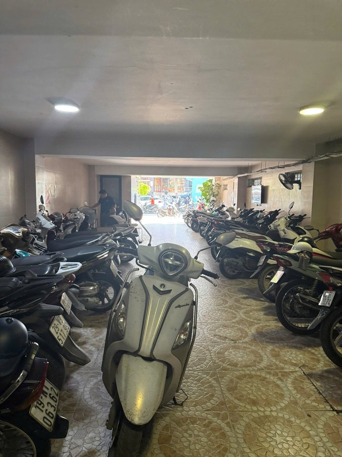 Bán Nhà Thái Thịnh 163m2.  6 tầng. mặt tiền 6.3m. giá 103 Tỷ Đống Đa Hà Nội 2