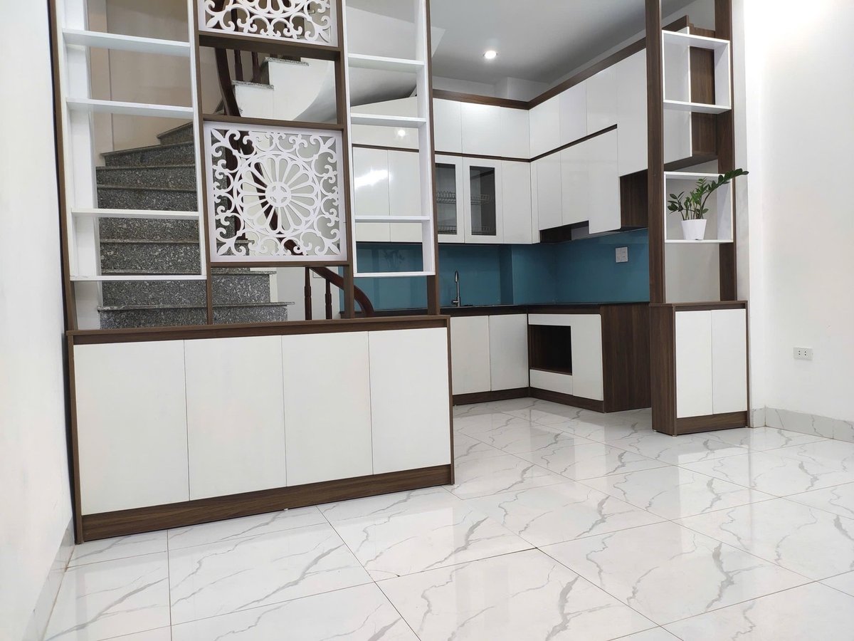 Bán Nhà Đê Trần Khát Chân 30m2. 5 tầng. mặt tiền 4.2m. giá chỉ 7.38 Tỷ Hai Bà Trưng Hà Nội 3