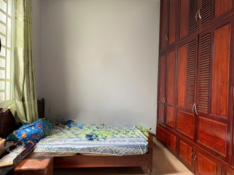 Bán nhà đường số 11, Linh Trung,Thủ Đức, TP HCM. DT 88m2, cấp 4, sổ hồng.  Giá 5.95  tỷ, 2PN - 4