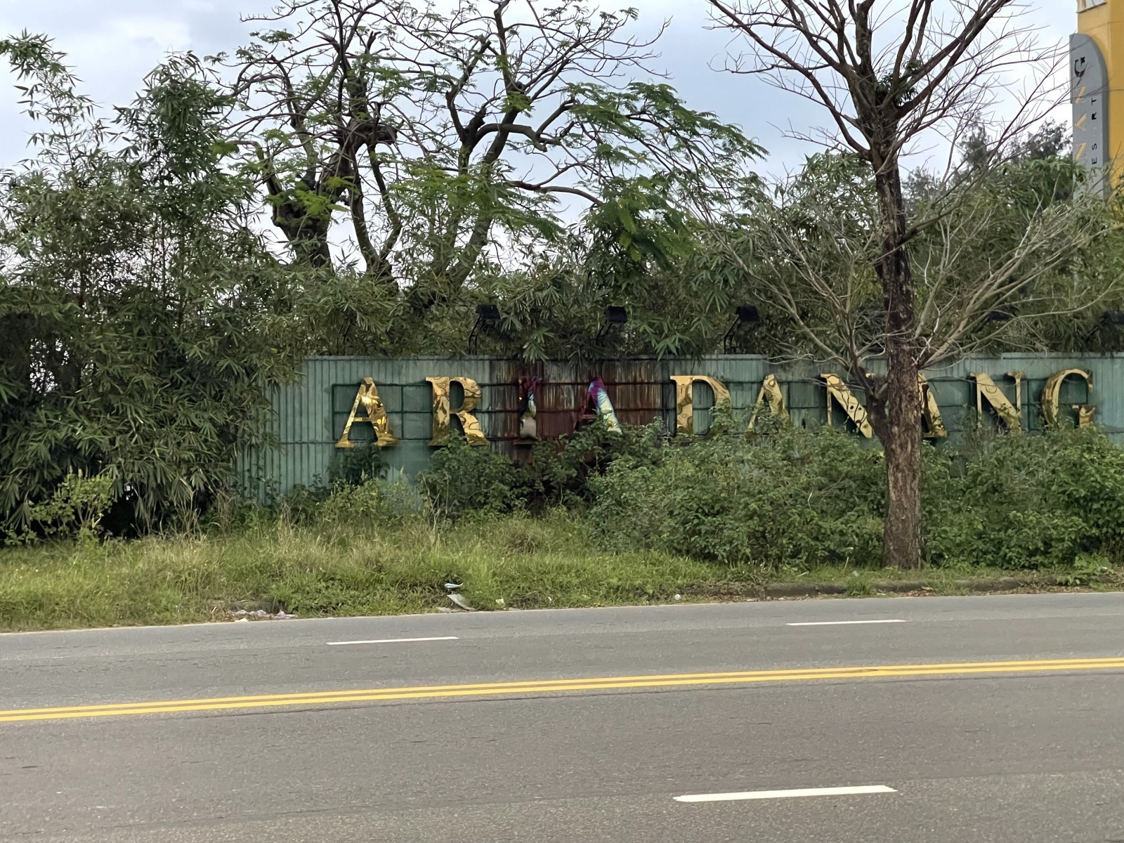 Bán đất góc 3 mặt tiền Trường Sa 2.400m2 gần biển, cạnh ĐH FPT, đất TMDV, giá 159,5 tỷ 2