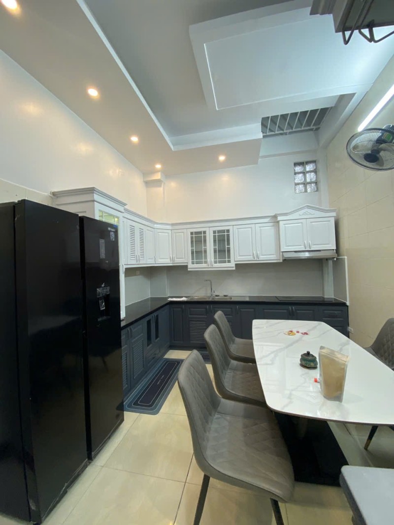 CĂN HIẾM KHU VỰC BỒ ĐỀ – 5 PN x 40m² × 5 tầng. 4