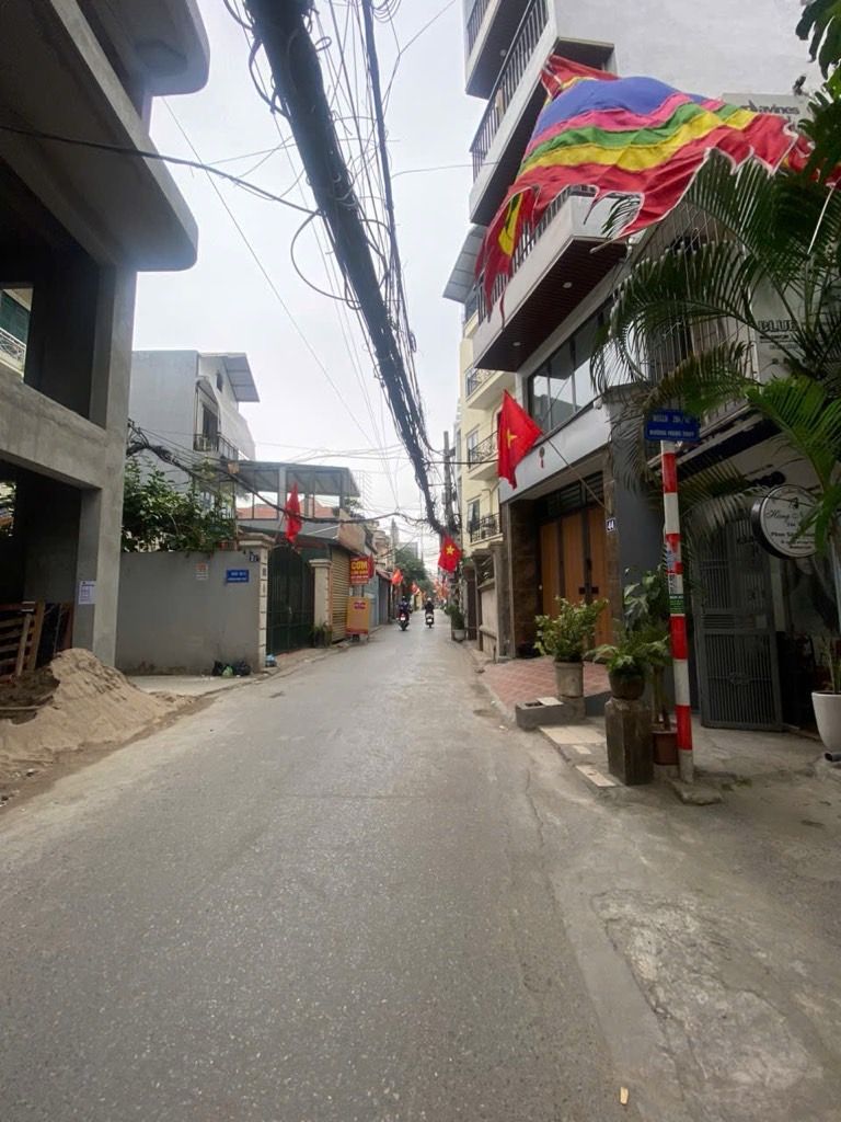 Cần bán ngõ 264 Ngọc Thụy, 63m giá 10.8 tỷ, ô tô đỗ cửa 3