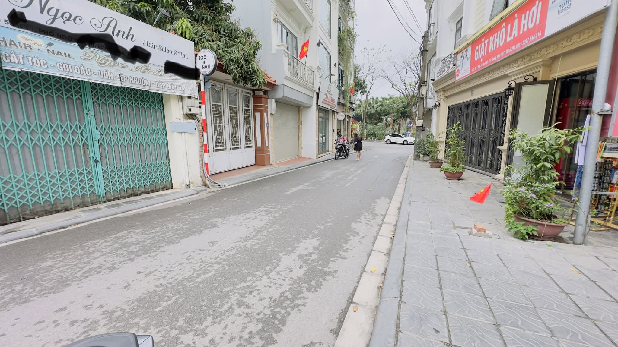 nhà lô góc mặt phố Long Biên, 100m, mặt tiền 7.3m, ôtô 2 chiều 3