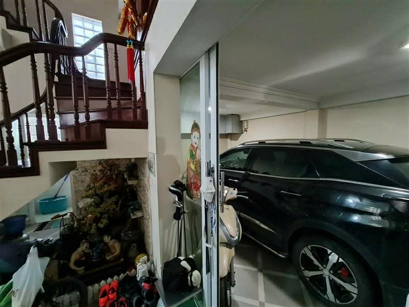 nhà đẹp Lâm Hạ, lô góc, mặt tiền 17m , ôtô tránh, gần bệnh viện Tâm Anh 5