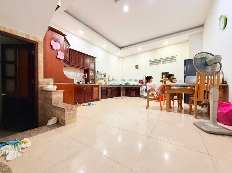 Bán nhà đường số 10, Phường Tăng Nhơn Phú, Q9, Thủ Đức, TP HCM. DT  91m2, 3 tầng, 4PN, sổ hồng, 3