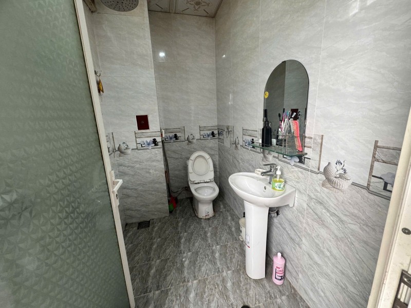 Bán nhà đường số 6, Linh Xuân, Thủ Đức, TP HCM. DT 104m2 , 4 tầng. Giá  - 6.95 tỷ. 5