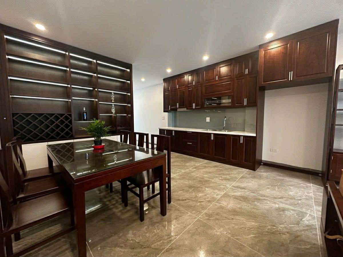 nhà đẹp, phân lô Lâm Hạ, ôtô tránh, gara 7 chỗ, thang máy, full nội thất 4