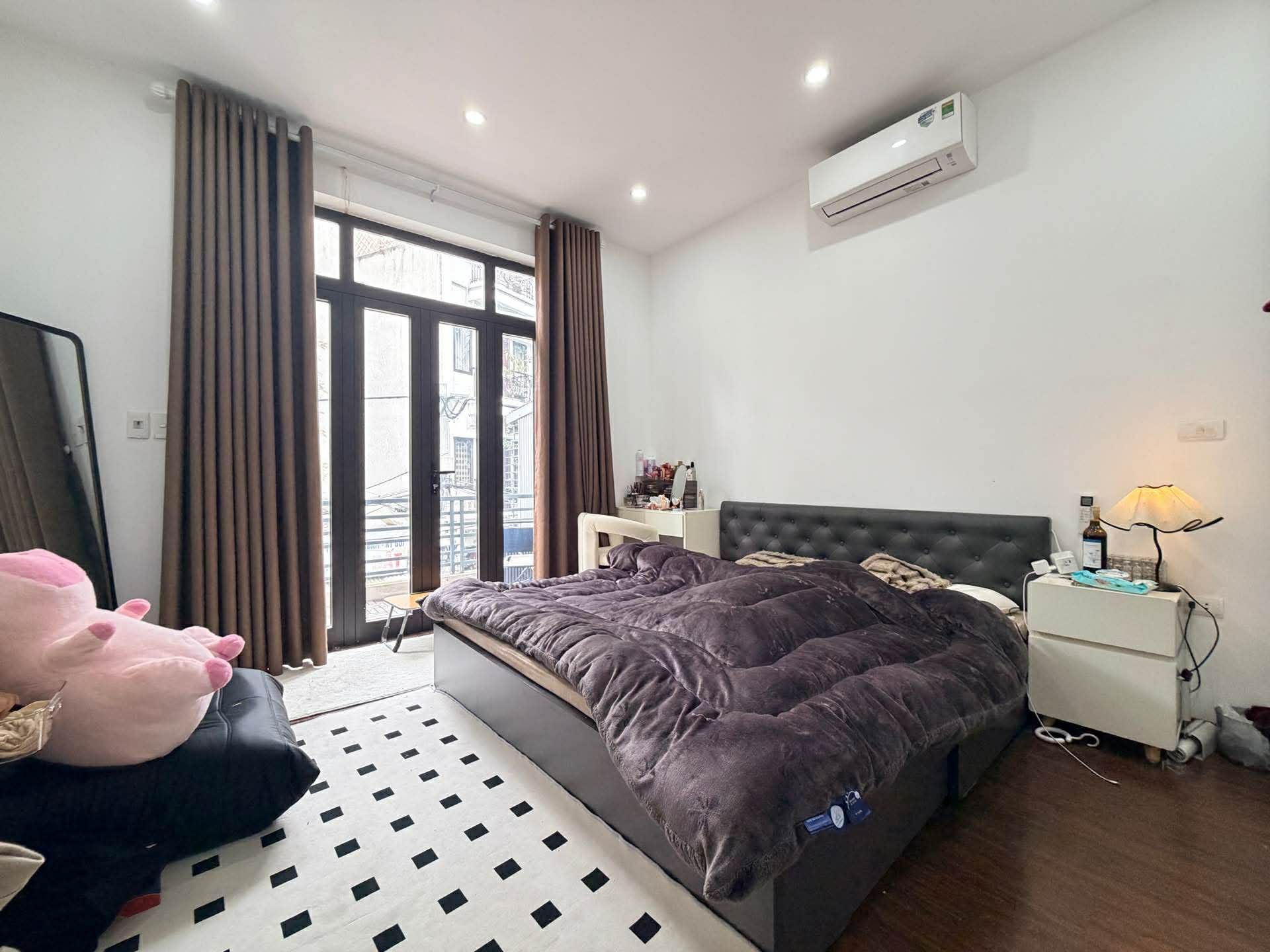 bán nhà Ngọc Thuỵ, 82m x 5 tầng, mặt tiền 4.5m, ôtô tránh, thông đường Hồng Tiến kéo dài 5