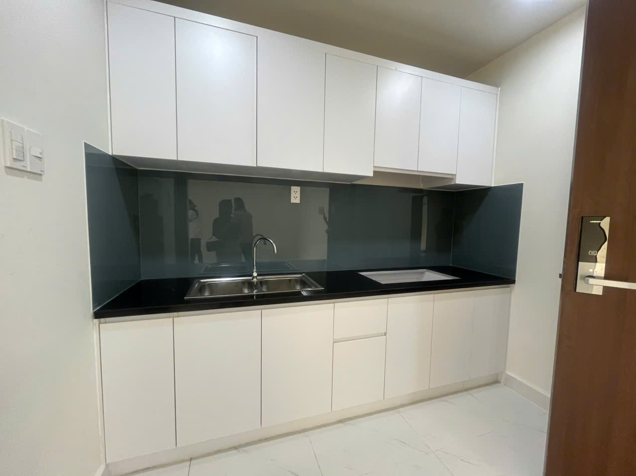 Cần Cho thuê Căn Hộ Green River Quận 8,  Dt : 70 m2, 2PN, Giá : 8.5 tr/th, 2