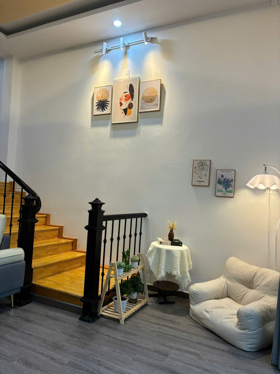 8,7 tỷ Nhà 2 tầng, đường  Hoàng Bình Chính, Hòa Hải, NHSơn, Đ Nẵng, Sát Biển.