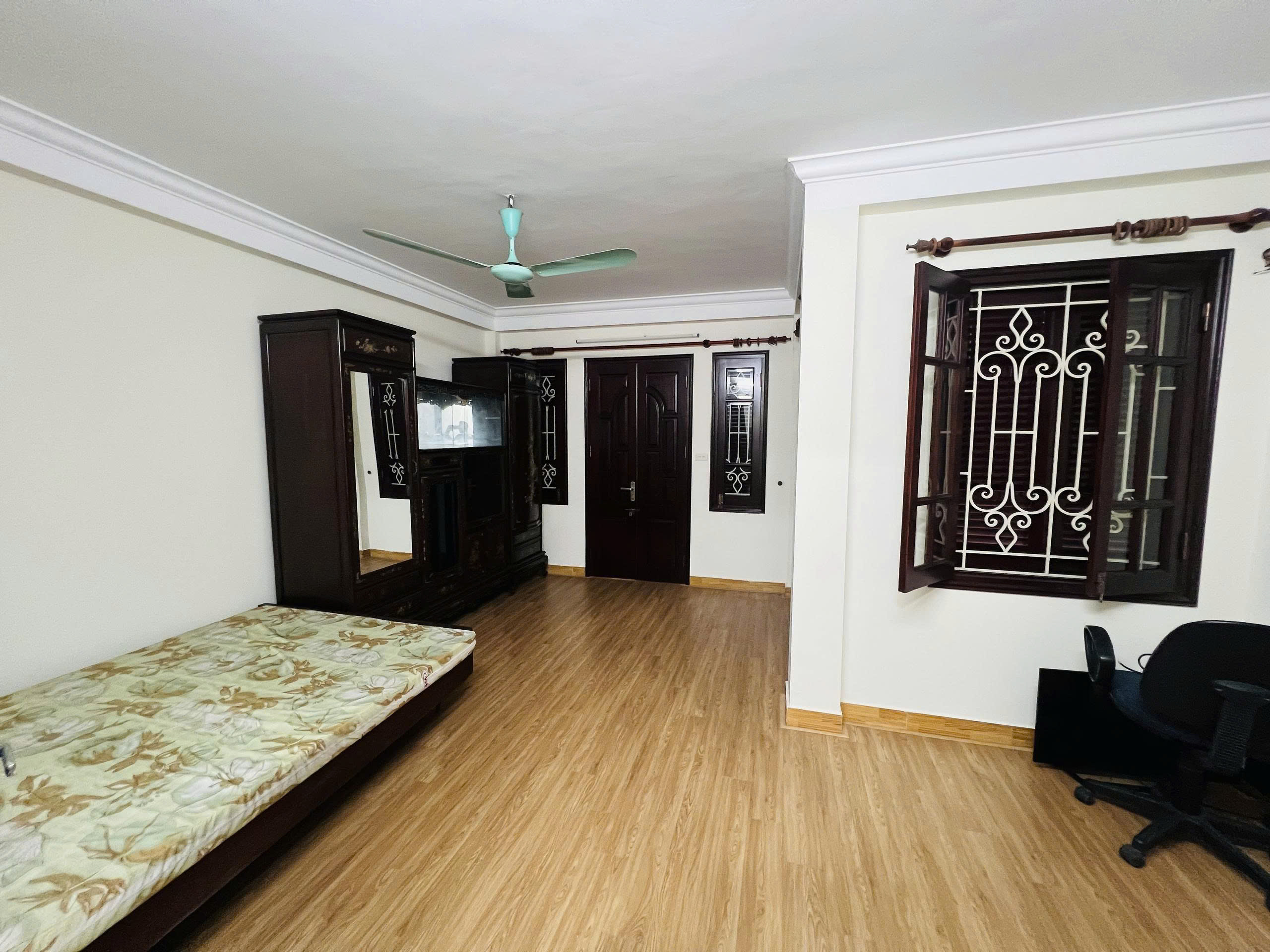 Bán Nhà Ngọc Khánh 40m2. 5 tầng. mặt tiền 5.1m. giá 9.8 tỷ Ba Đình Hà Nội 3