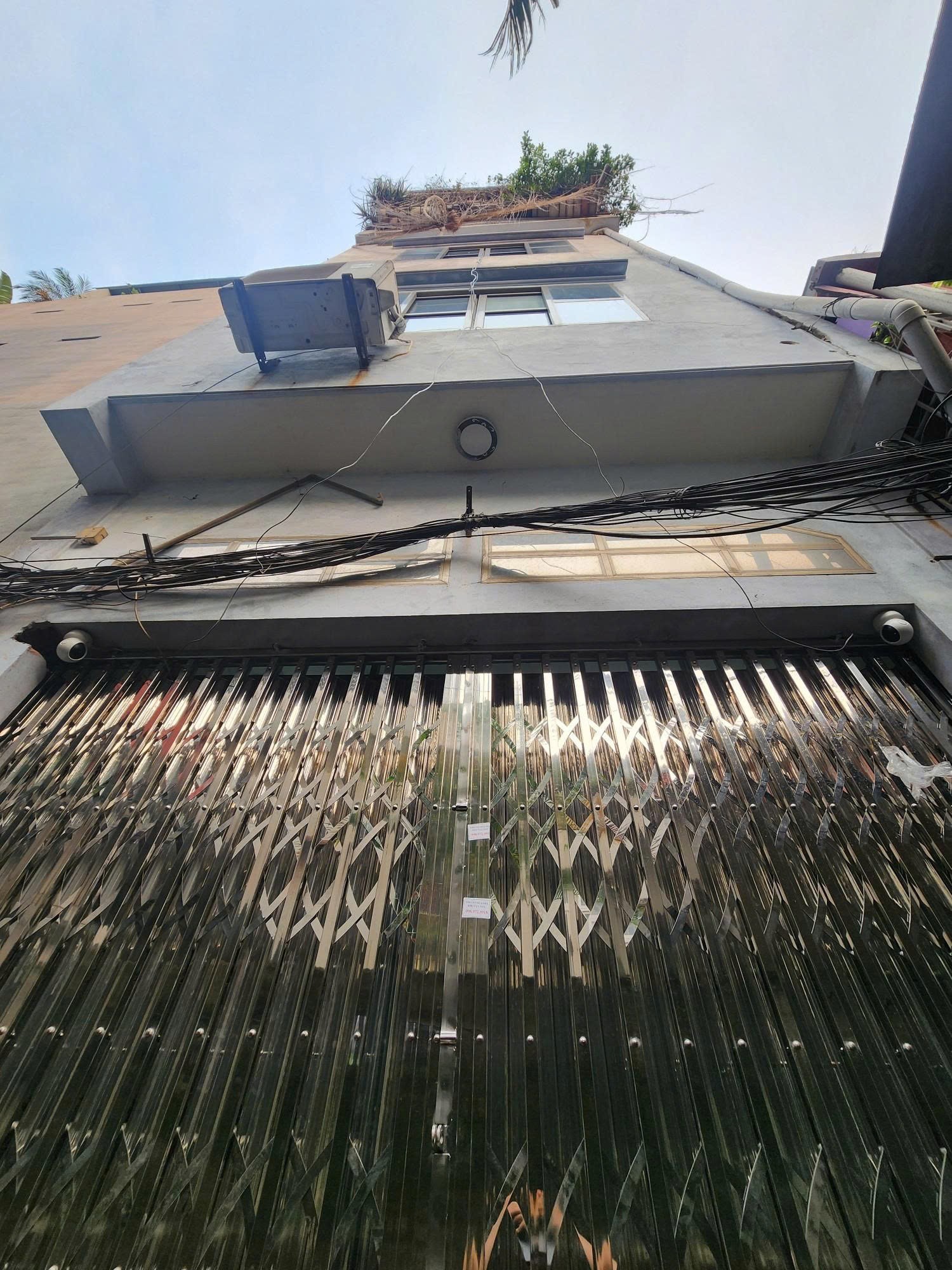 Bán Nhà Trương Định 33m2.  5 tầng. mặt tiền 4m. giá 8.48 Tỷ Hoàng Mai Hà Nội