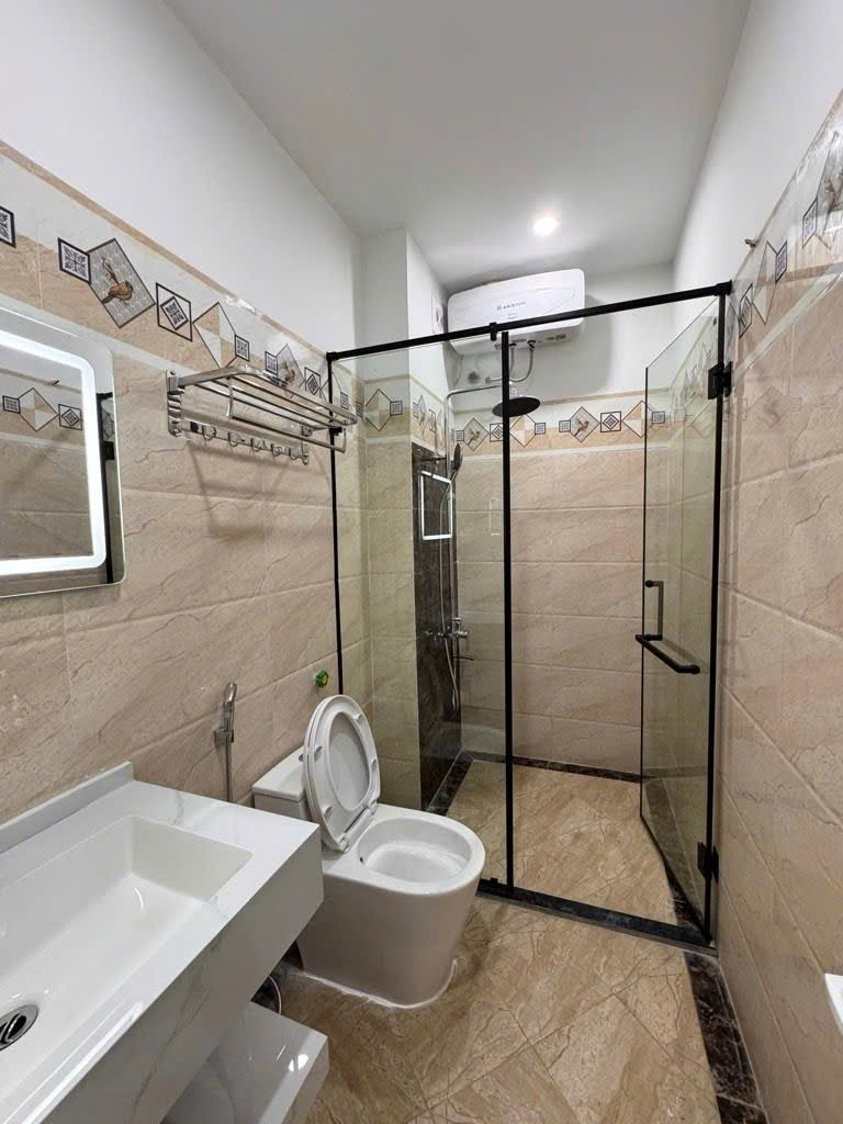 Cần bán Nhà mặt tiền đường Ngõ Quỳnh, Phường Quỳnh Lôi, Diện tích 34m², Giá 10.35 Tỷ 2