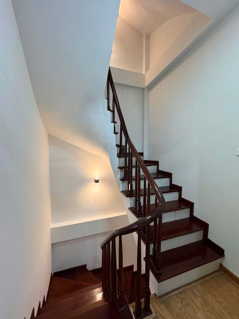 Cần bán Nhà mặt tiền đường Ngõ Quỳnh, Phường Quỳnh Lôi, Diện tích 34m², Giá 10.35 Tỷ 5