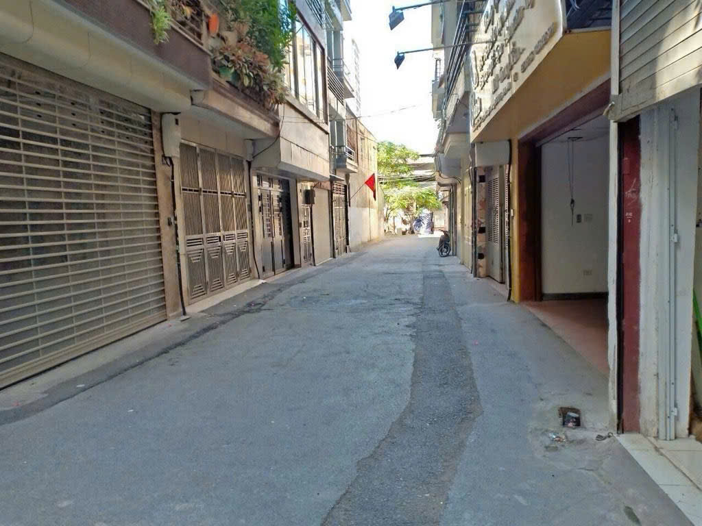 Cần bán Nhà mặt tiền đường Đền Lừ, Phường Hoàng Văn Thụ, Diện tích 70m², Giá 24 Tỷ 4