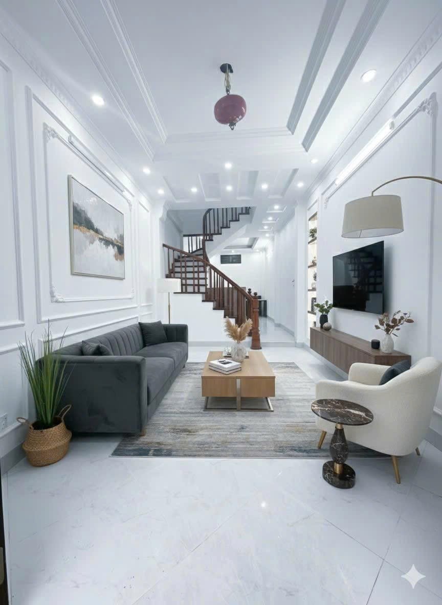 Bán Nhà Đê La Thành 36m2. 5 tầng. mặt tiền 3.4m. giá 10.9 Tỷ Đống Đa Hà Nội