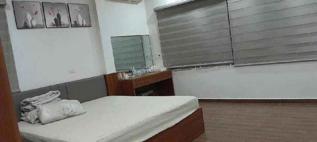 Cần bán Nhà mặt tiền đường Lĩnh Nam, Phường Vĩnh Hưng, Diện tích 50m², Giá 12.9 Tỷ 2