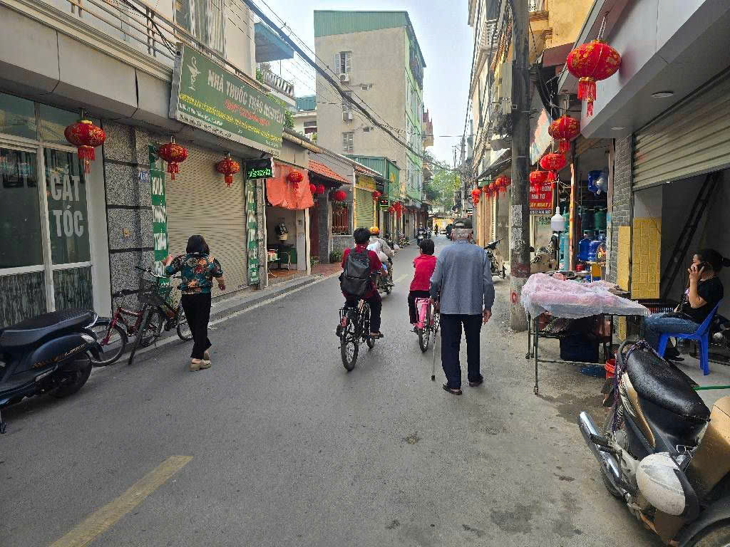 Cần bán Nhà mặt tiền đường Yên Duyên, Phường Yên Sở, Diện tích 56m², Giá 19 Tỷ 5