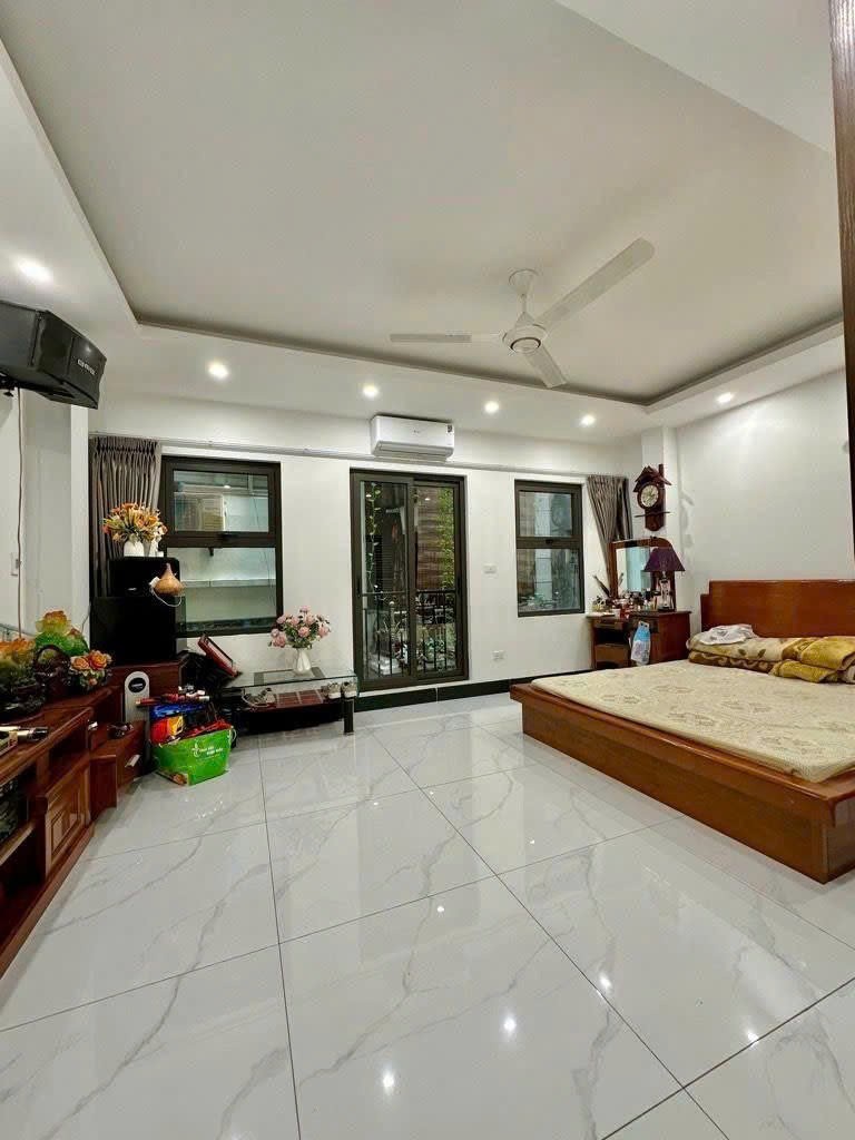 Bán Nhà Đê Trần Khát Chân 37m2. 5 tầng. mặt tiền 5.5m. giá 15.9 Tỷ Hai Bà Trưng Hà Nội 2