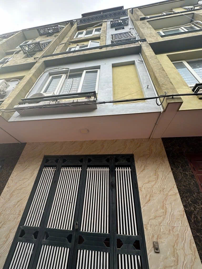 Cần bán Nhà mặt tiền đường Giáp Nhị, Phường Thịnh Liệt, Diện tích 34m², Giá 7.9 Tỷ 6