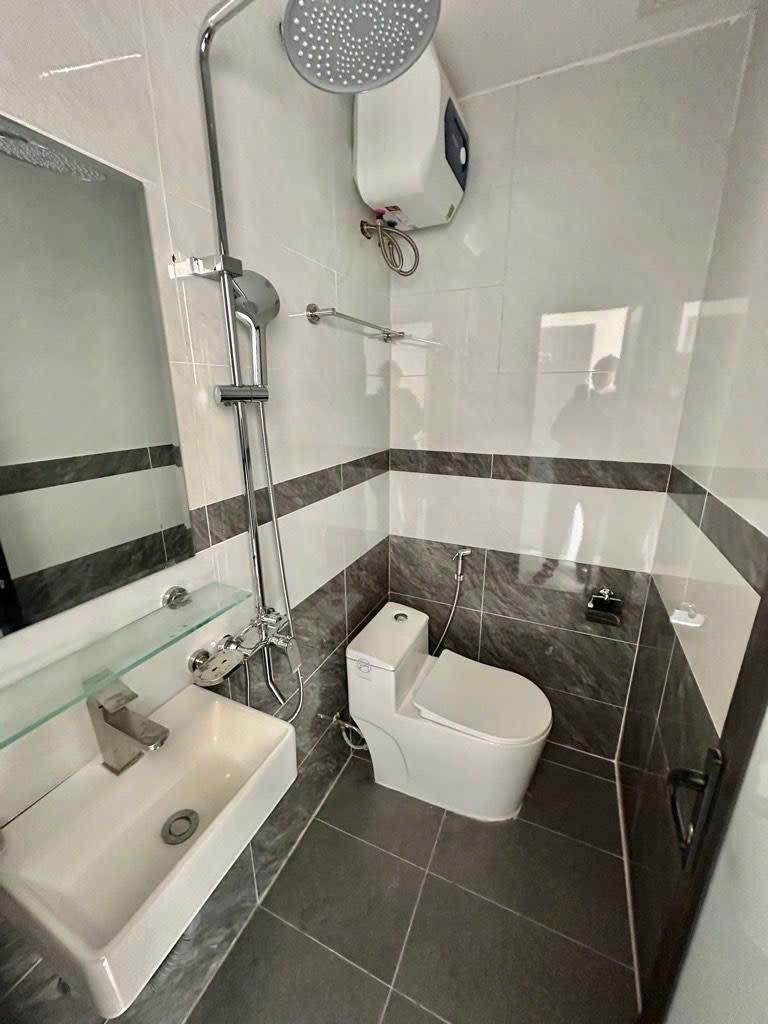 Cần bán Nhà mặt tiền đường Lương Khánh Thiện, Phường Hoàng Văn Thụ, Diện tích 66m², Giá 19.7 Tỷ 2