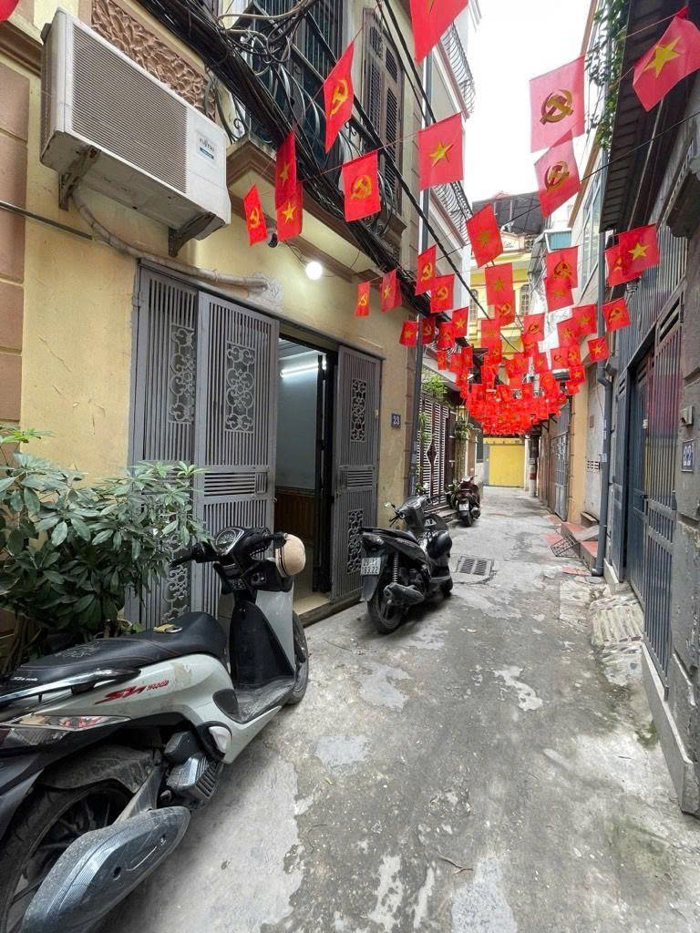 Cần bán Nhà mặt tiền đường Trương Định, Phường Hoàng Văn Thụ, Diện tích 40m², Giá 9.5 Tỷ