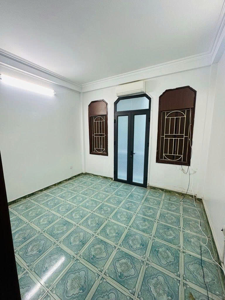 Cần bán Nhà mặt tiền đường Trương Định, Phường Hoàng Văn Thụ, Diện tích 40m², Giá 9.5 Tỷ 6