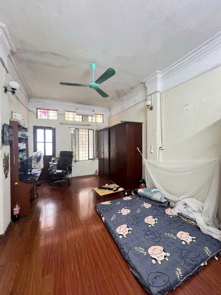 Cần bán Nhà mặt tiền đường Tam Trinh, Phường Mai Động, Diện tích 50m², Giá 15 Tỷ 2