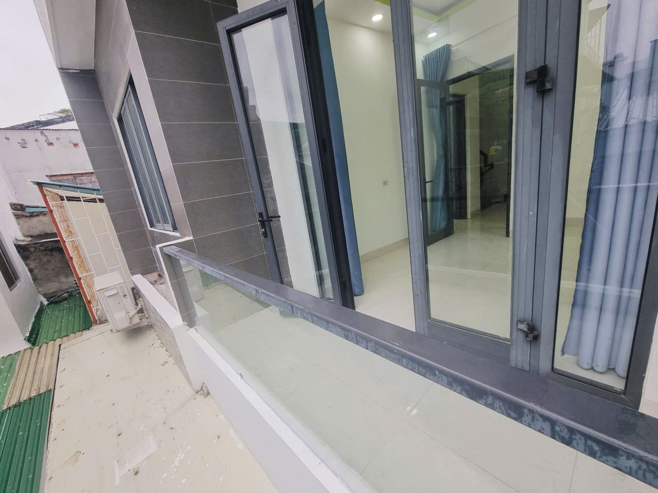 Bán Nhà Lạc Long Quân – 3 Tầng Kiên Cố – 53.7m² – Giá 4.8 Tỷ 5