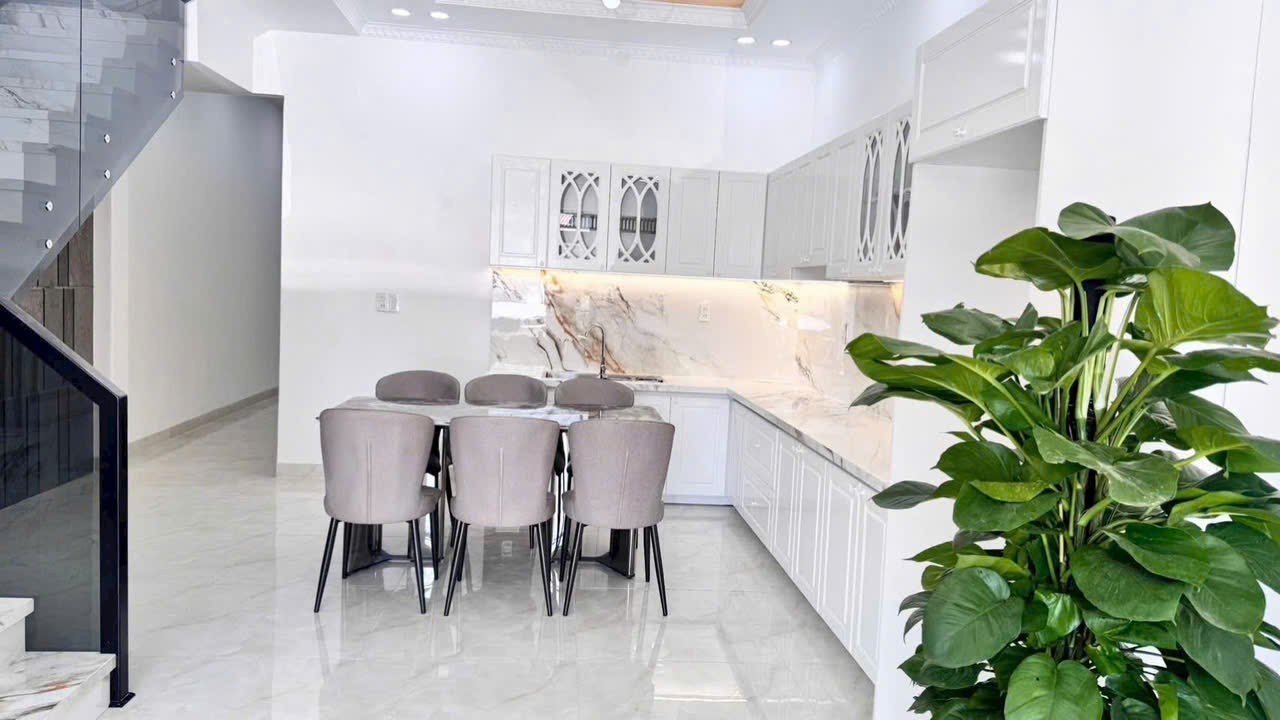 Bán nhà Diên Phú 1 trệt 1 lầu đúc mái ngói thật mặt đường nhựa Hương Lộ 45 11