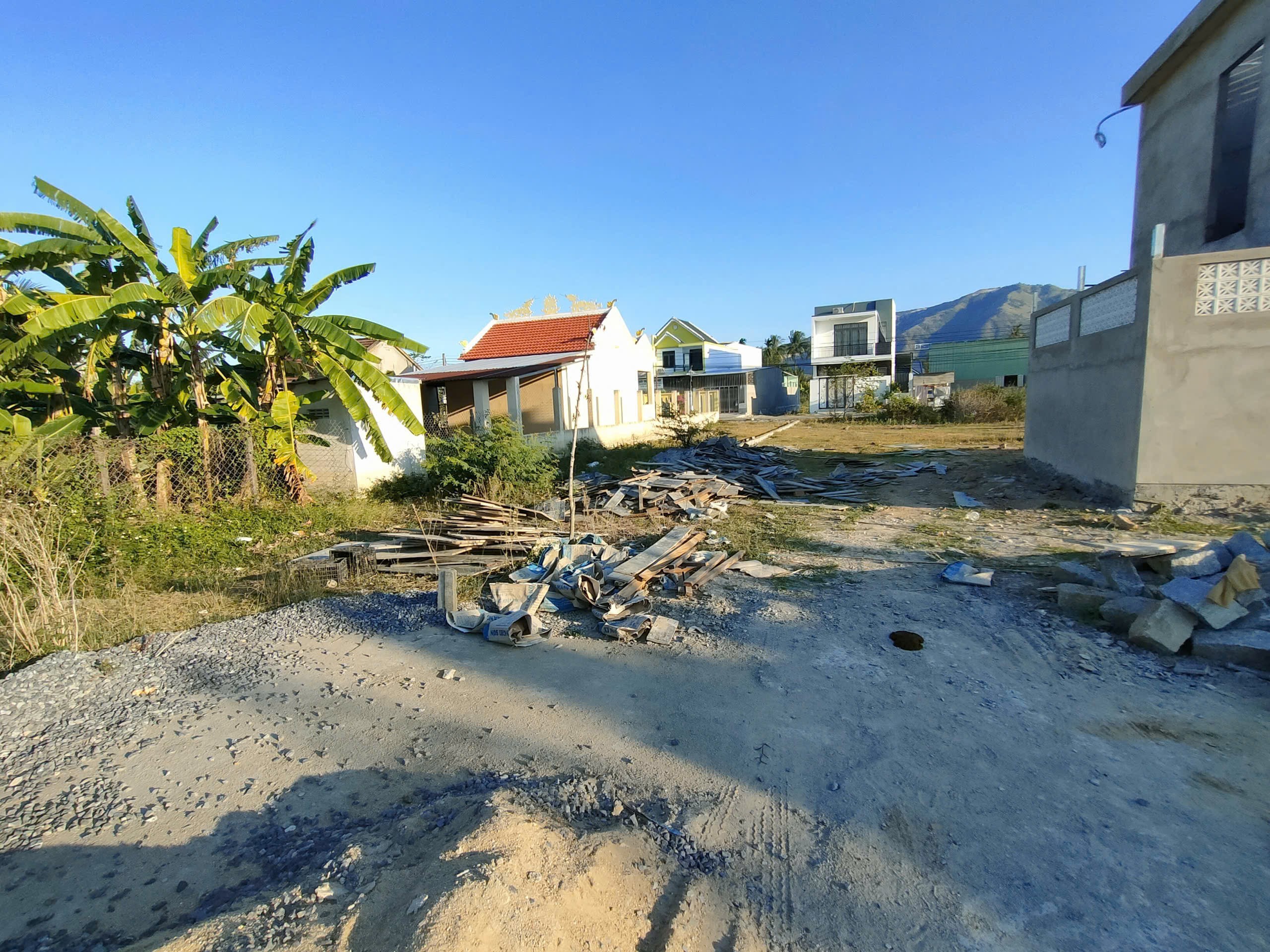 Bán đất Diên Phú thôn 2 ngay sát bên ngã tư Hương Lộ 45 giao với Miên Hoa 3